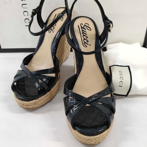 Gucci Black Patent GG Embossed Raffia Wedge Sandals Sz 38 - Picture 1 of 7